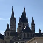 Logis Du Chateau Hotel