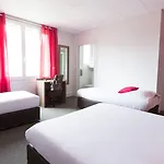 호텔 Logis Du Chateau 3*