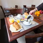 Logis Du Chateau 3* Кан