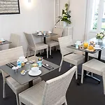 호텔 Logis Du Chateau 3*