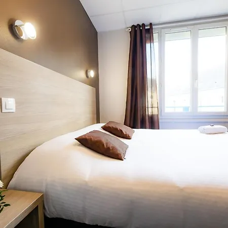 Logis Du Chateau 3* カーン