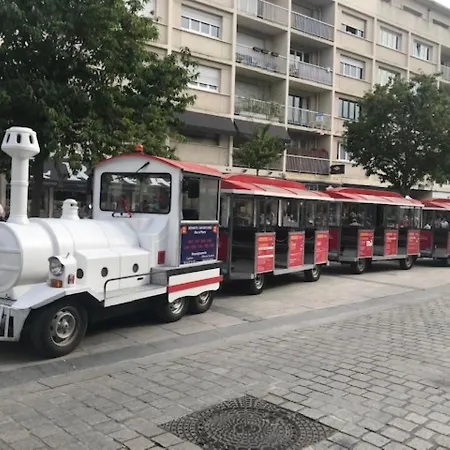 ホテル Logis Du Chateau カーン