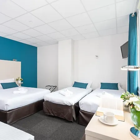 Logis Du Chateau Otel