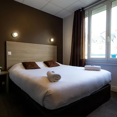 Hotel Logis Du Chateau