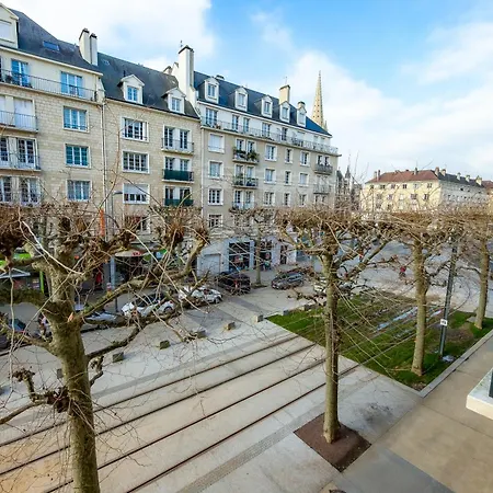 Logis Du Chateau Hotel 3*