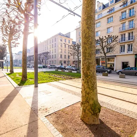 ホテル Logis Du Chateau 3*