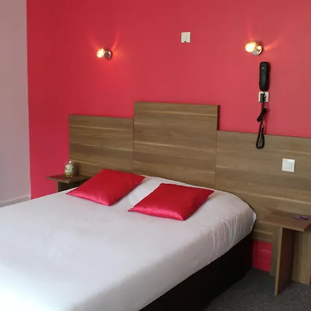 ホテル Logis Du Chateau 3*