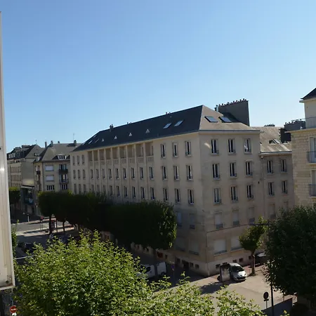 Logis Du Chateau ホテル 3*