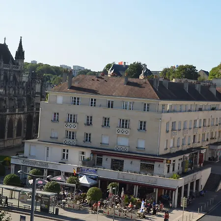 Logis Du Chateau 3* カーン