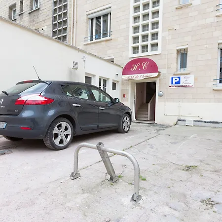 Logis Du Chateau Hotel