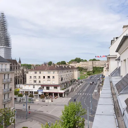 ホテル Logis Du Chateau 3*