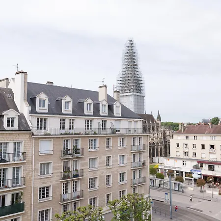 ホテル Logis Du Chateau 3*