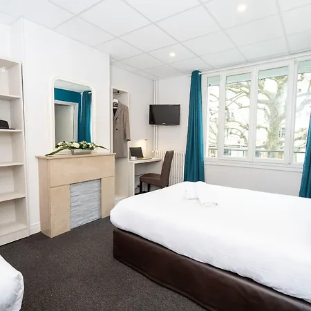 Logis Du Chateau ホテル カーン