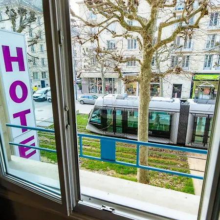 Logis Du Chateau 3* カーン