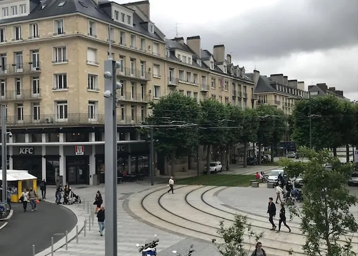 Hotel Logis Du Chateau Caen