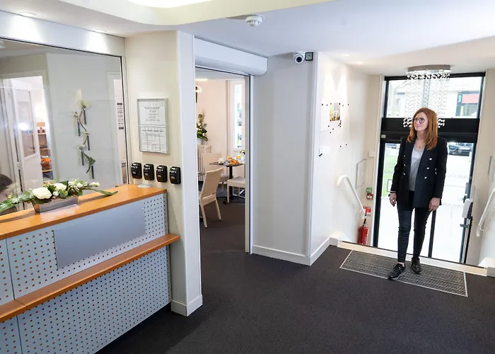 Hotel Logis Du Chateau