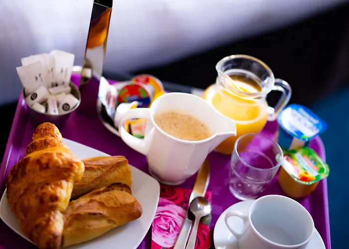 Hotel Logis Du Chateau 3*