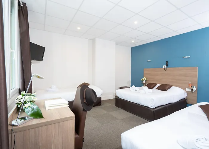 Logis Du Chateau Hotel